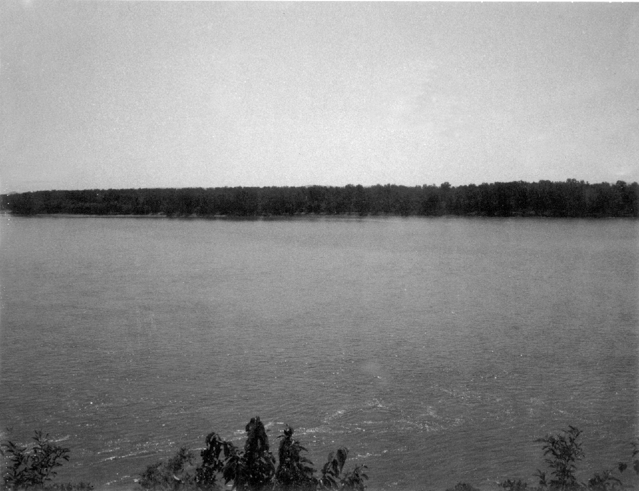 70-07, 08, Mississippi at Cap Girarden, MO Northward