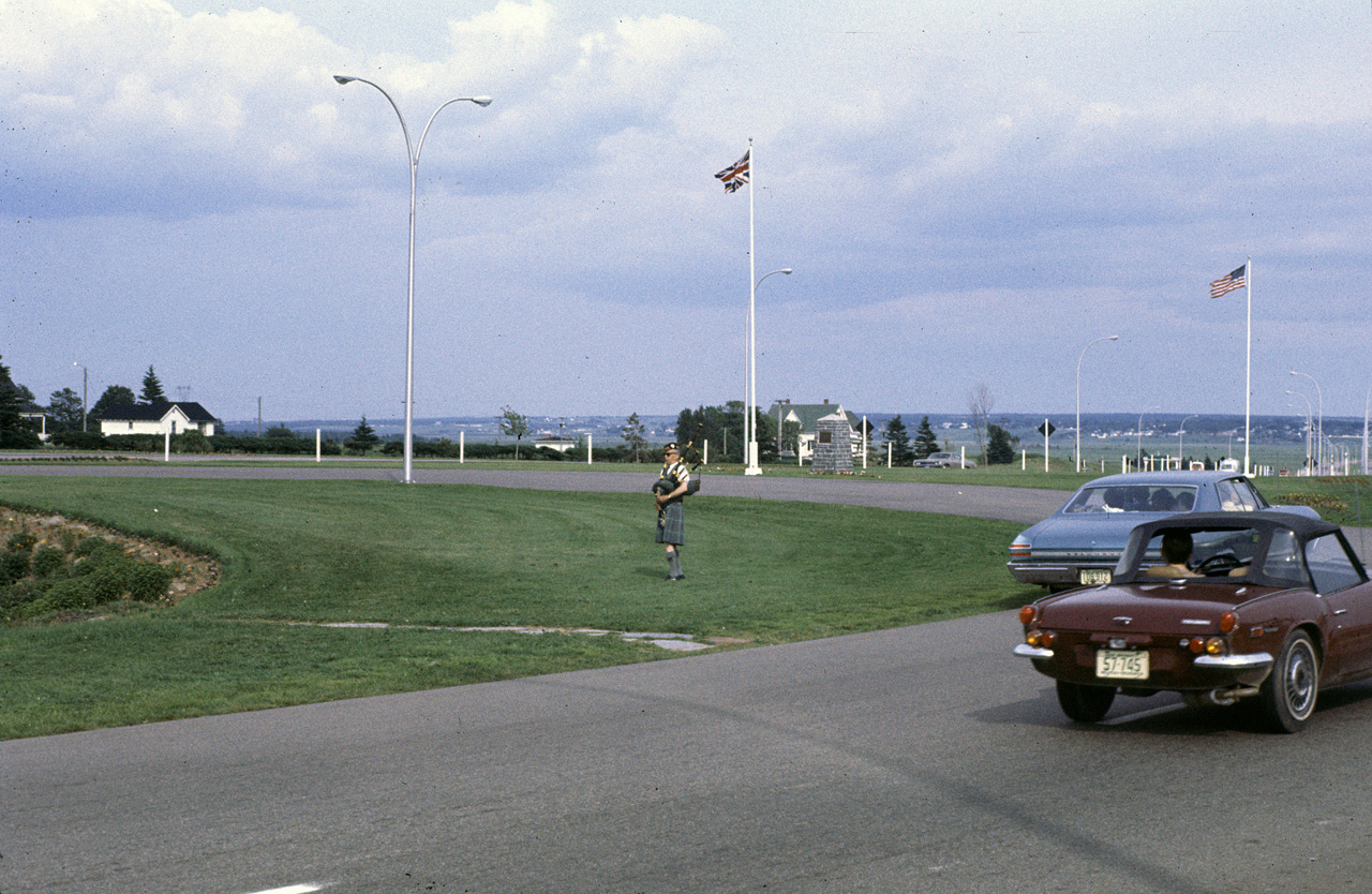 72-07-01, 053, Sott's Man at Border, Nova Scotia, Ca