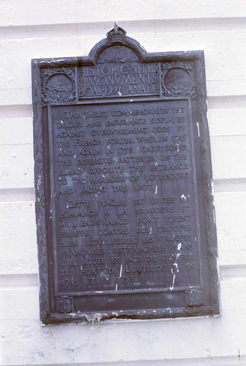 72-07-01, 087, Light House at Louisbourg, Nova Scotia, Ca