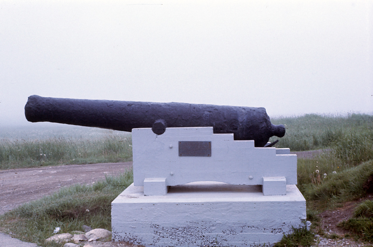 72-07-01, 100, Fort Louisbourg, Cannon, Nova Scotia, Ca