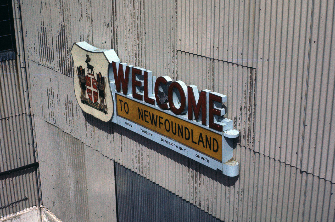 72-07-01, 116, Welcome Sign, New Foundland, Ca