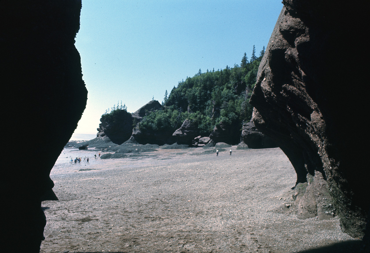 72-08-01, 030, Fundy Bay, Hope Well Cape, the Rocks, NB, Ca