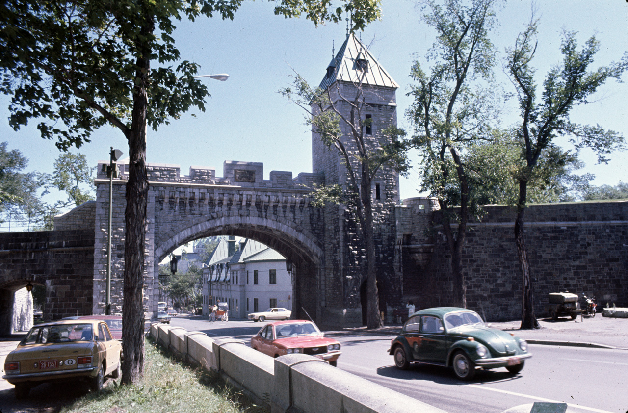 72-08-01, 042, St Louis' Gate, Quebec City, Quebec, Ca