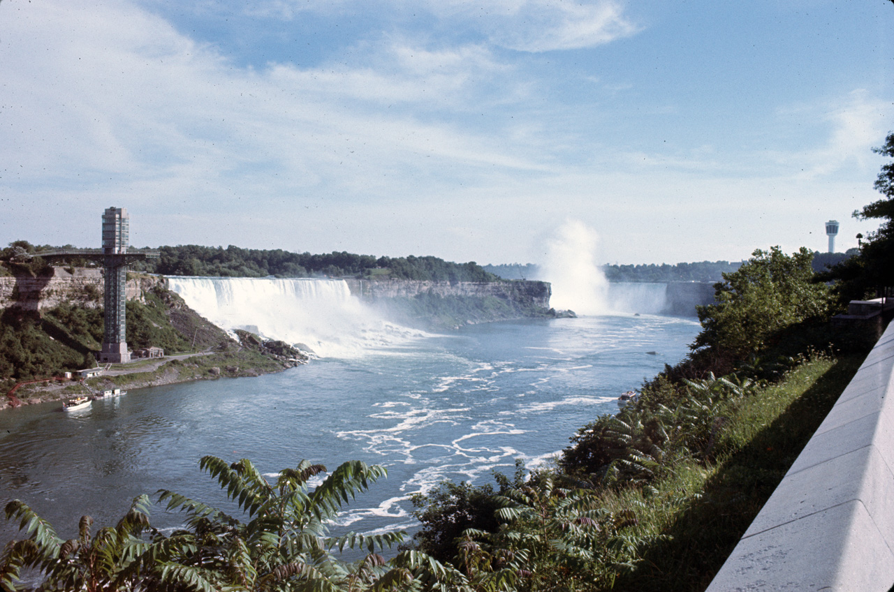 72-08-01, 112, America Falls, Niagara, Ontario, Ca