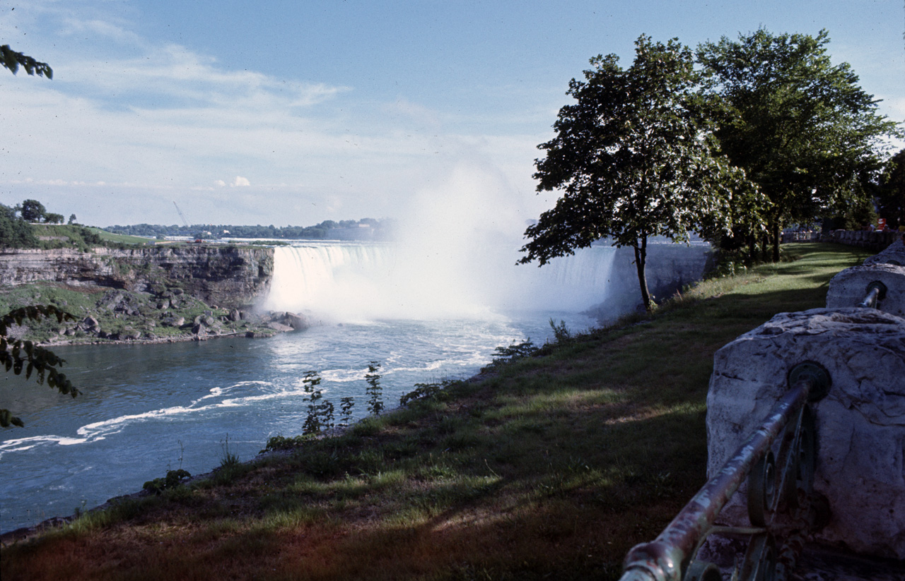 72-08-01, 117, Horse Shoe Falls, Niagara, Ontario, Ca