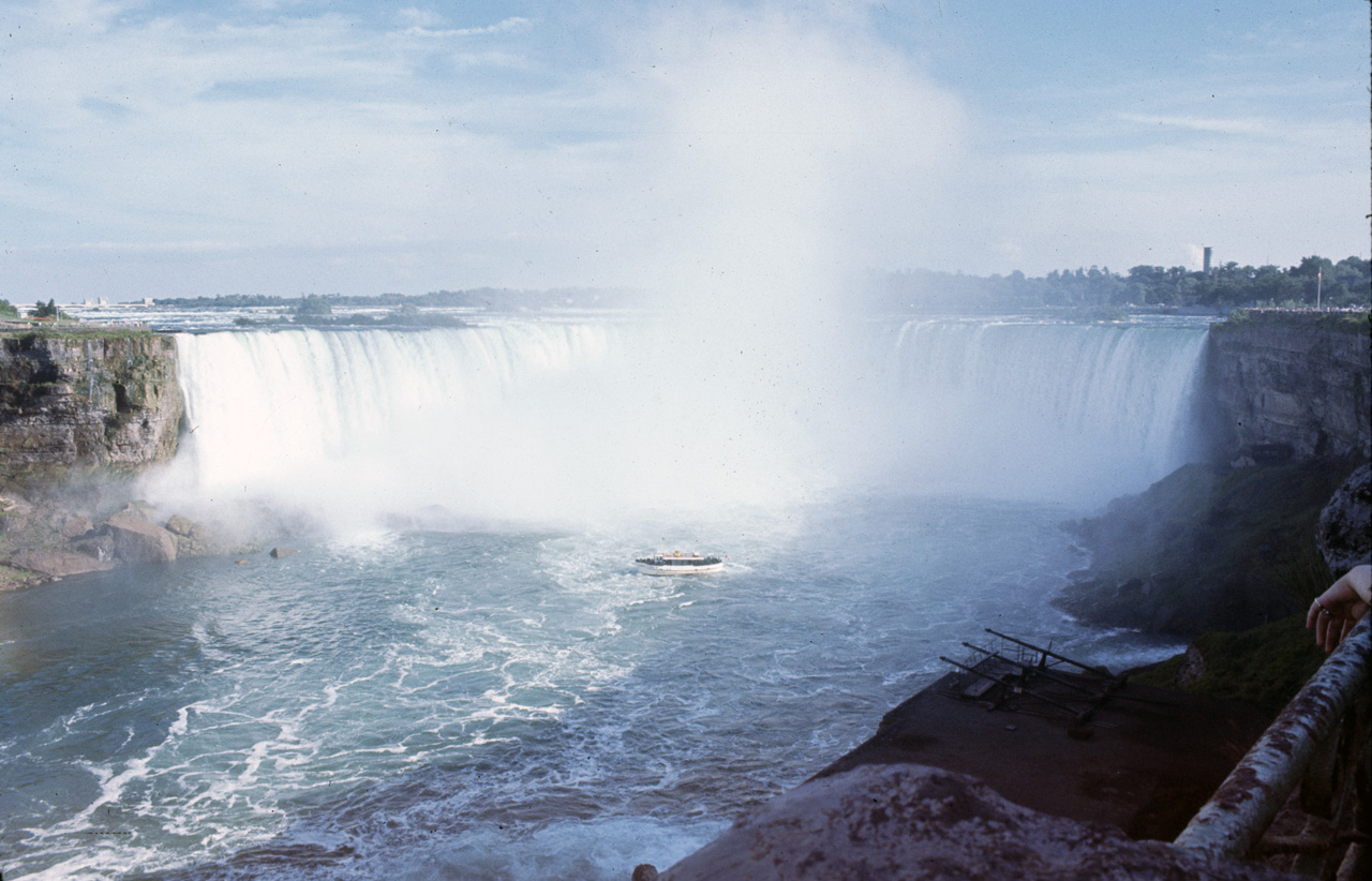 72-08-01, 118, Horse Shoe Falls, Niagara, Ontario, Ca