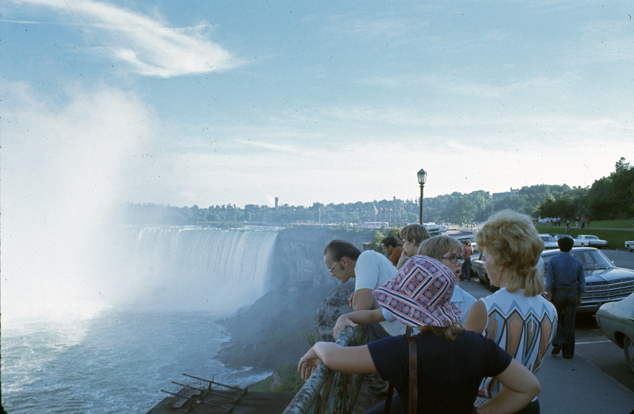 72-08-01, 119, Horse Shoe Falls, Niagara, Ontario, Ca