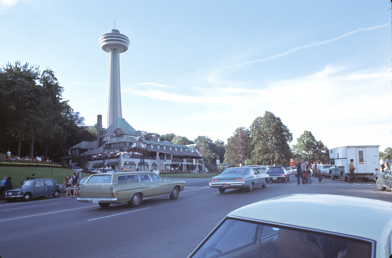 72-08-01, 125, Dinning Tower, Niagara, Ontario, Ca