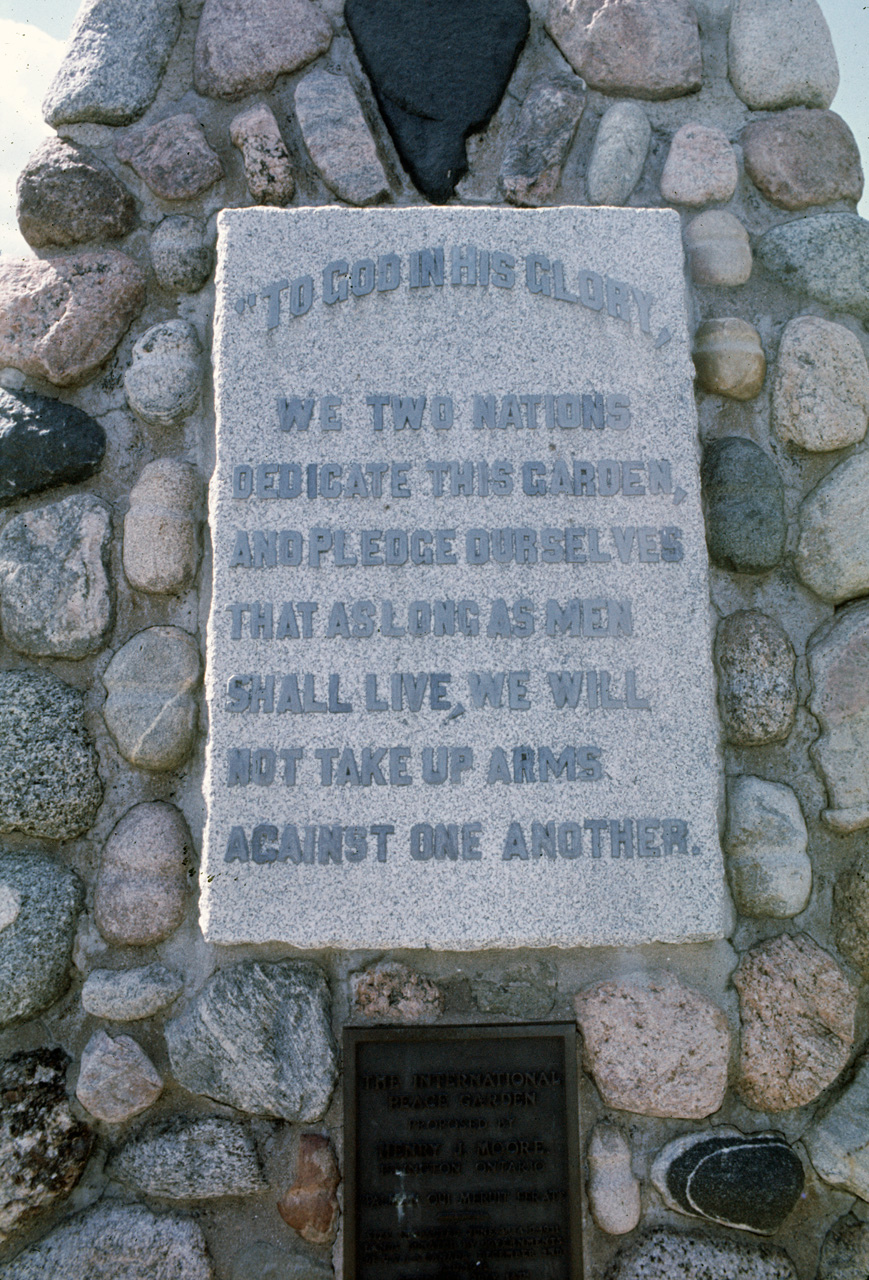 72-08-01, 163, International Peace Gardens, ND - Manitaba, Ca