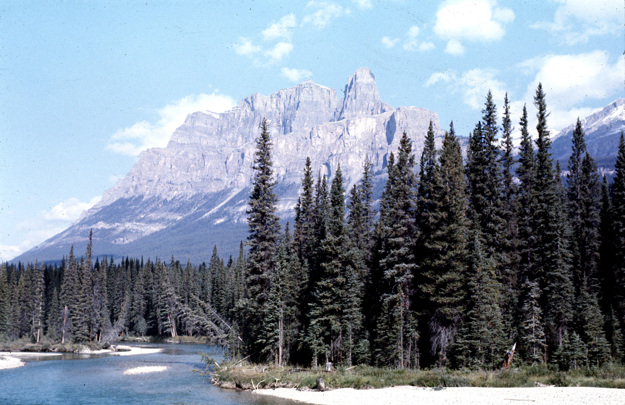 72-09-09, 186, Banff Park, Alberta, Ca