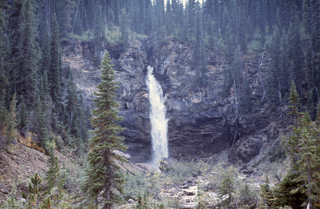 72-09-15, 232, Yoho Park, Tail up to Glacier, BC, Ca