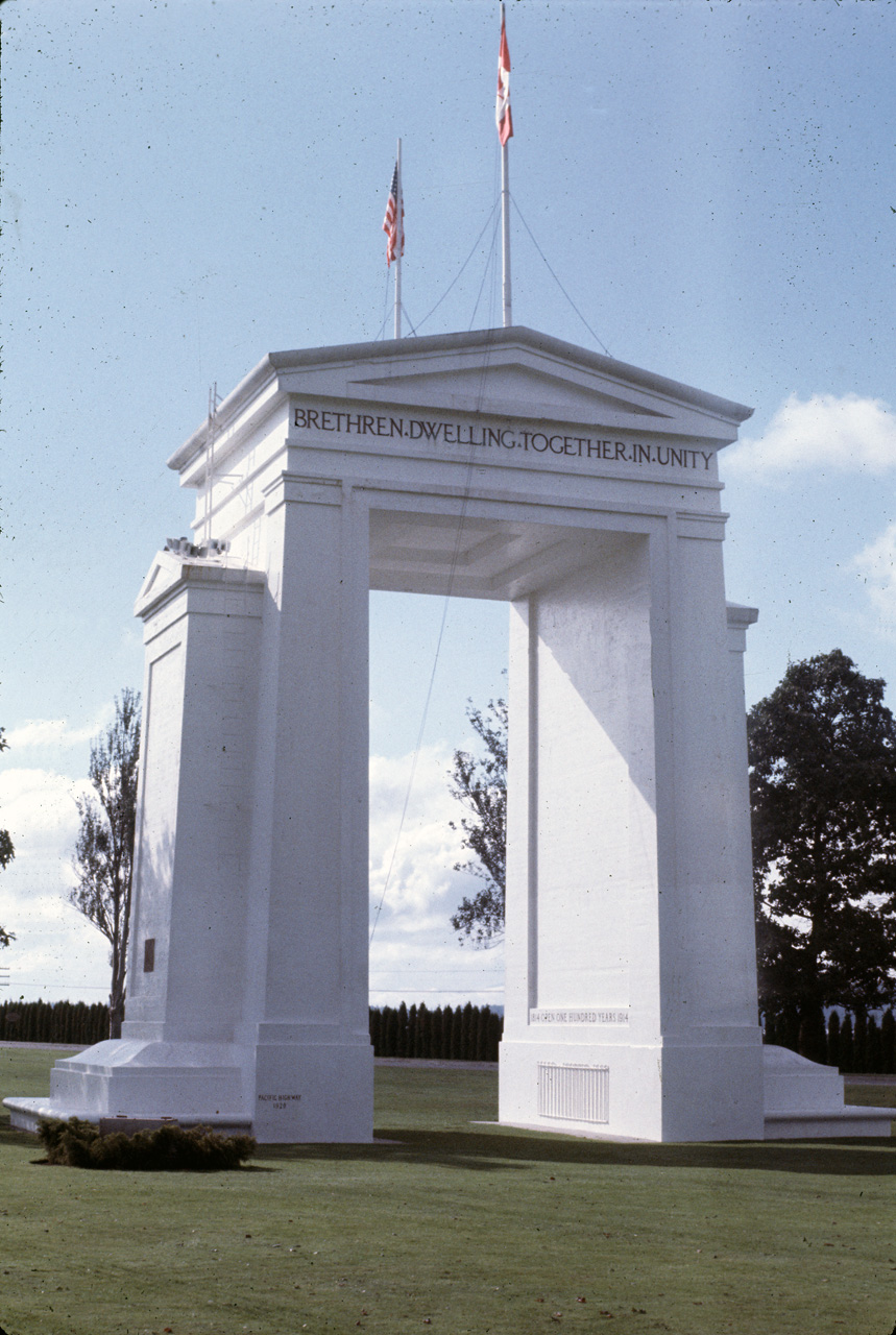 72-09-20, 304,  Gateway to USA Rt 5, British Columbia, Ca