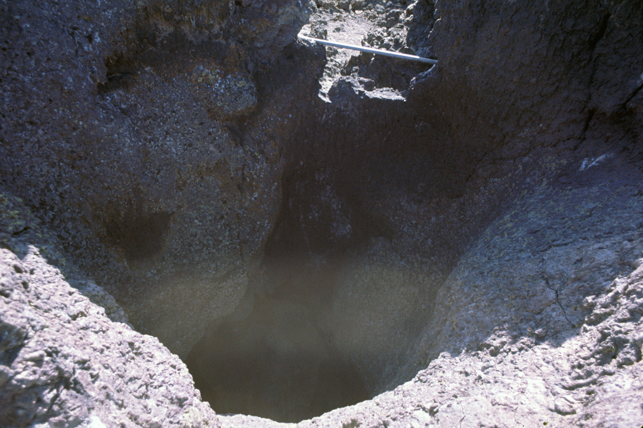 72-10-01, 048, Lava Beds Monument, California