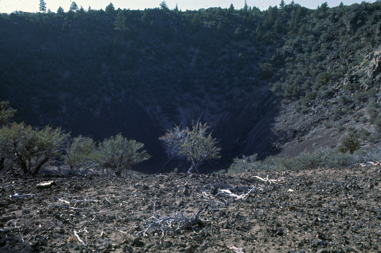 72-10-01, 054, Lava Beds Monument, California