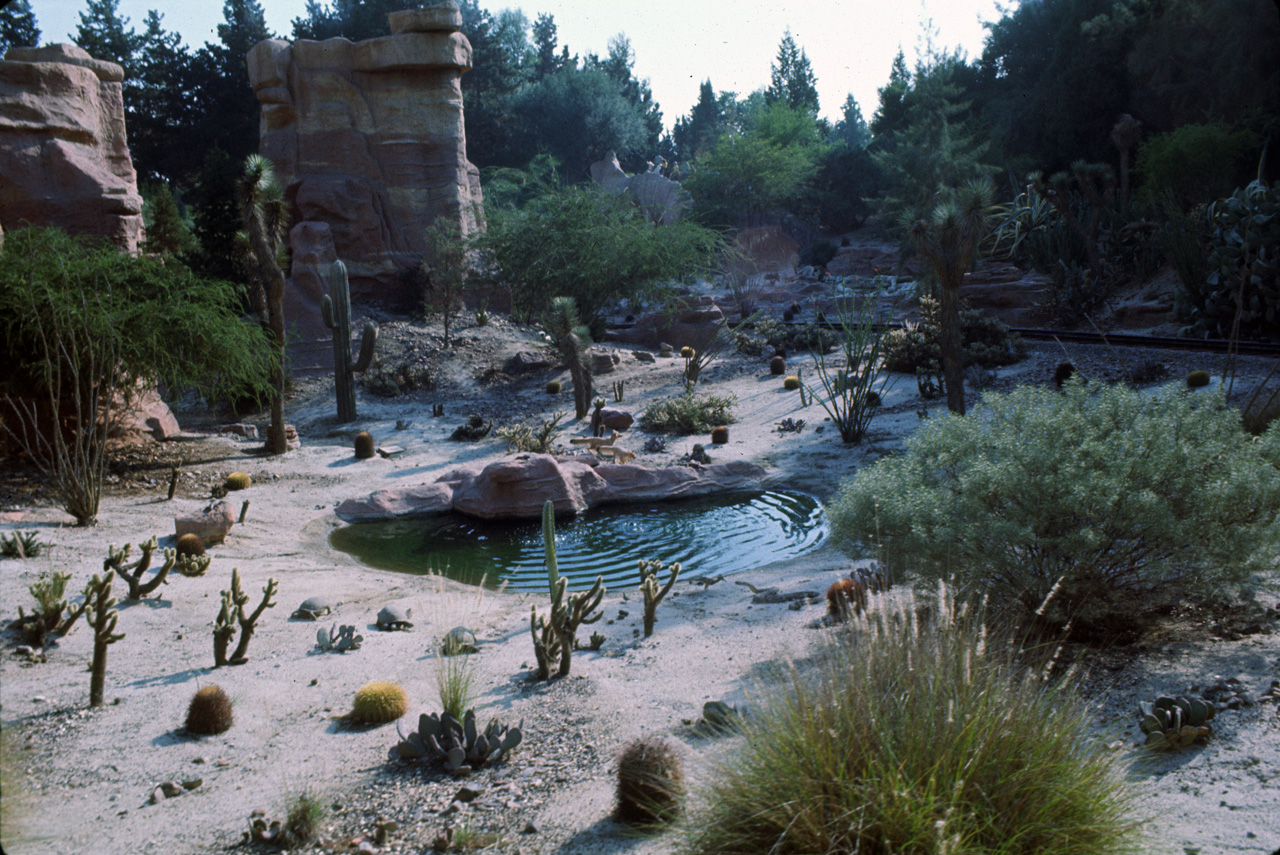 72-10-01, 141, Disneyland, California