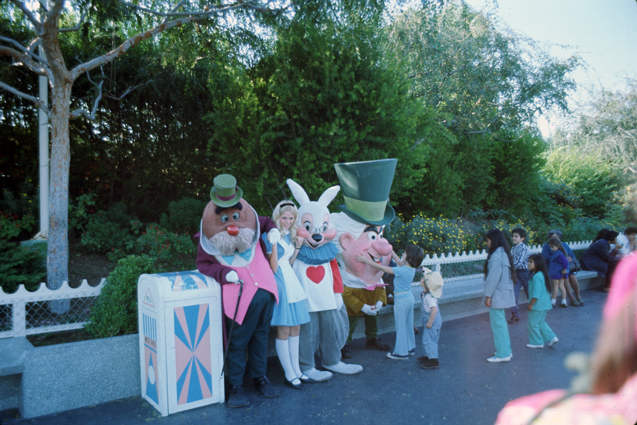 72-10-01, 147, Disneyland, California