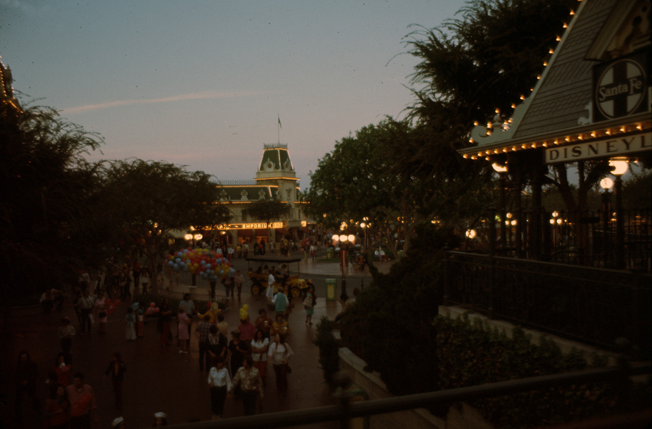 72-10-01, 157, Disneyland, California