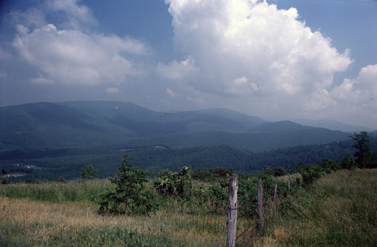 74-06-00, 25, Farm along the Blue Ridge Parkwayt