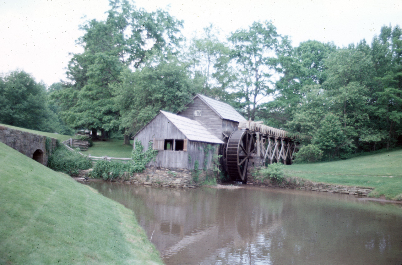 74-06-00, 30, Farm along the Blue Ridge Parkwayt