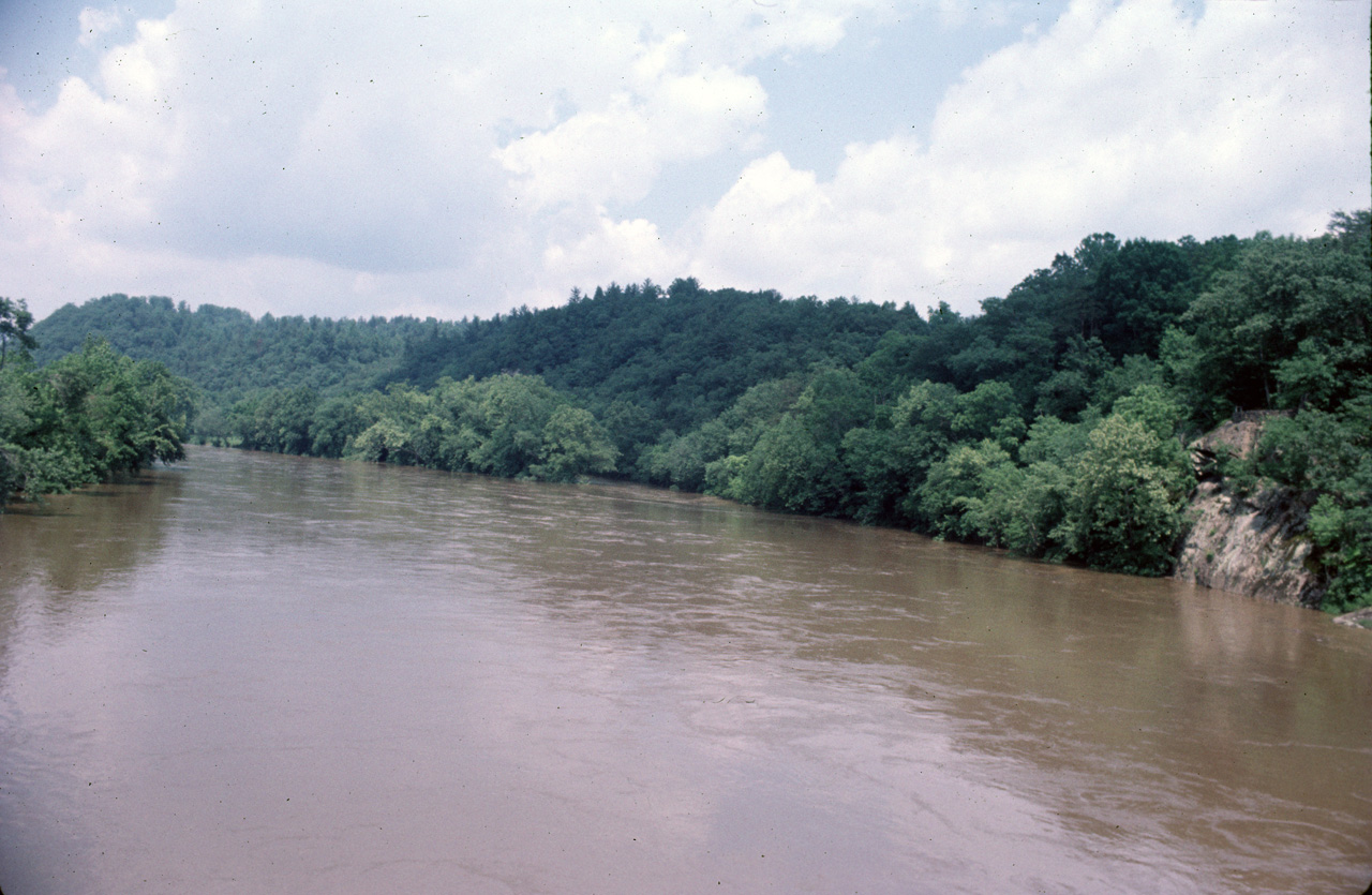 74-06-00, 33, River along the Blue Ridge Parkwayt