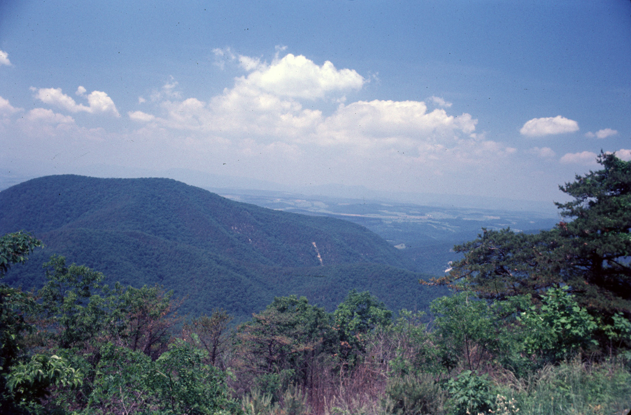 74-06-00, 34, Valley along the Blue Ridge Parkwayt