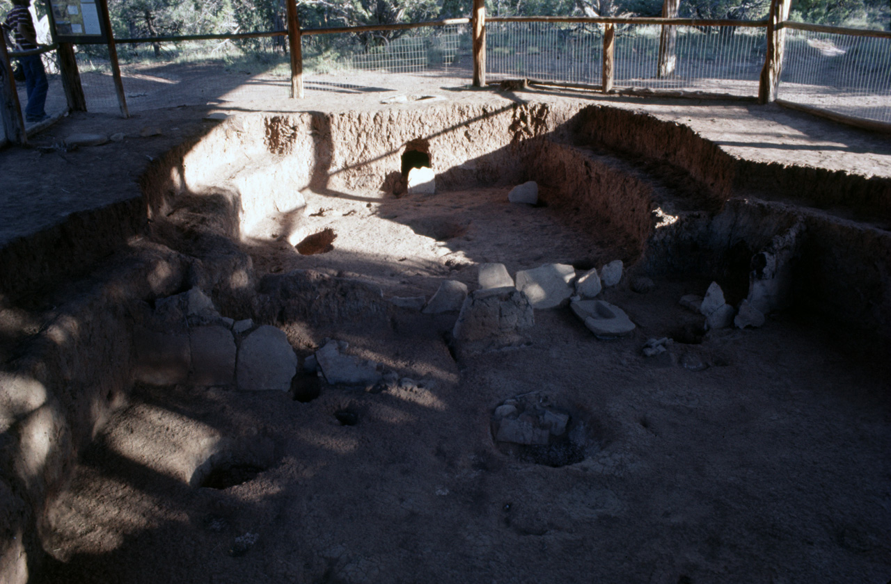 74-06-01, 27, Mesa Verde Nat Park, Colorado