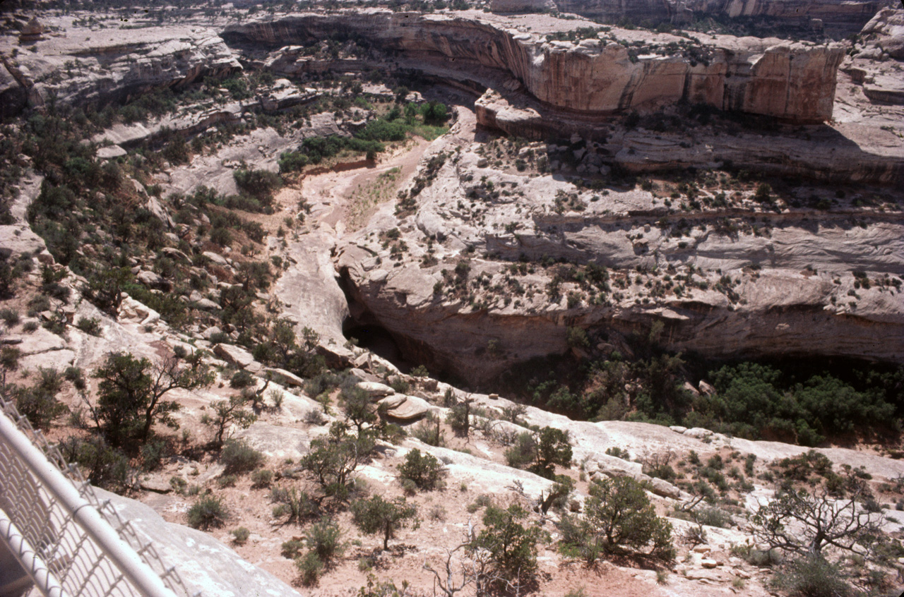 74-06-03, 32, Natual Bridges Nat Park, Utah