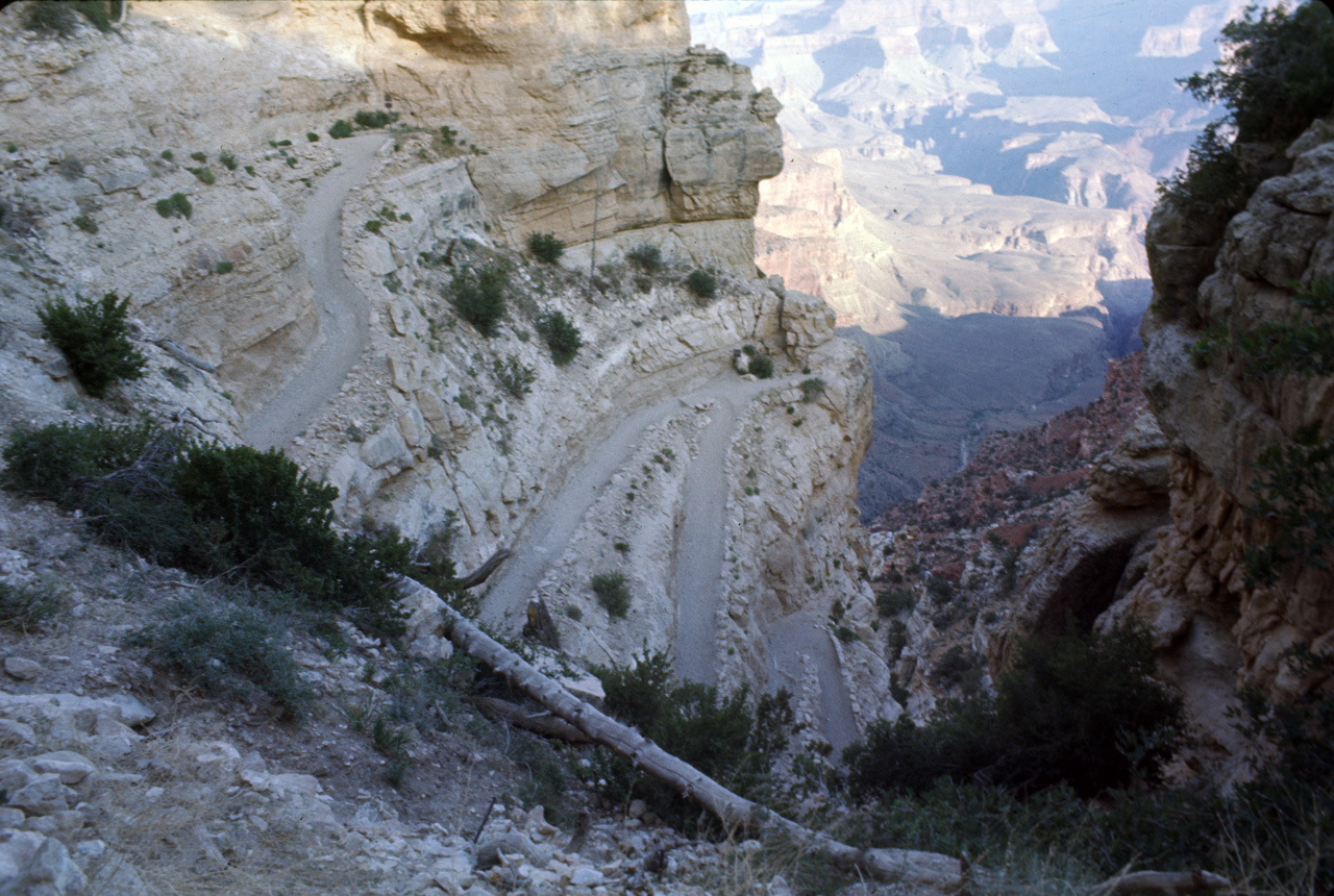 74-06-04, 19, Grand Canyon S