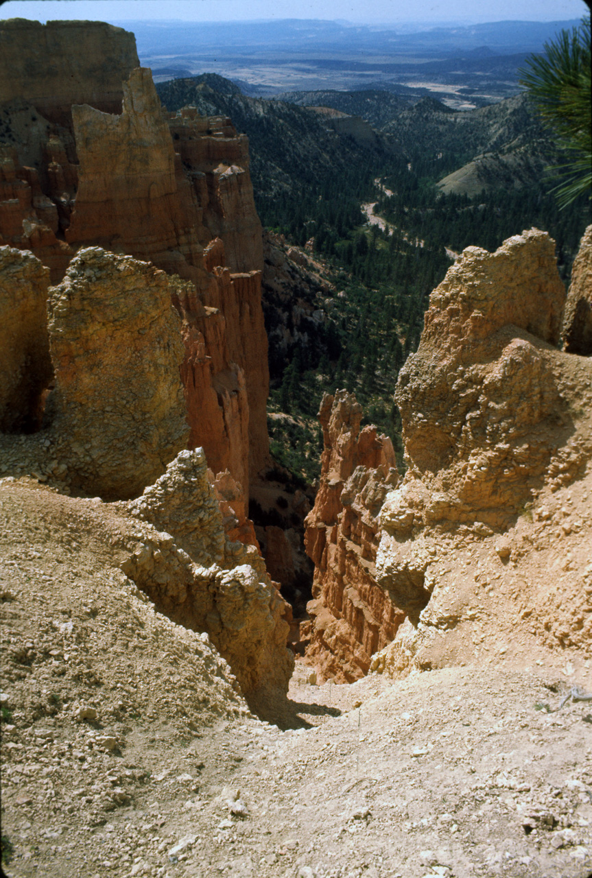 74-06-05, 18, Bryce Canyon Nat Park, Arizona