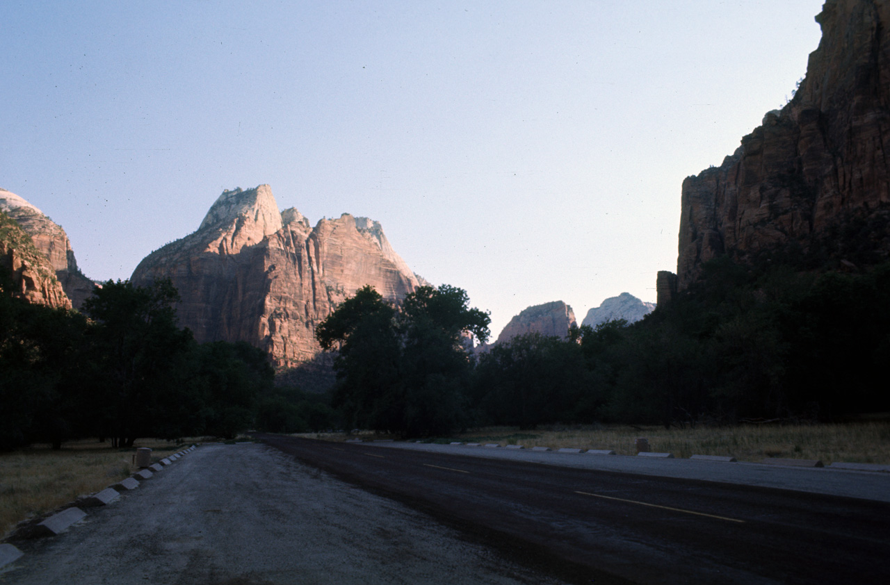 74-06-06, 26, Zion Canyon Nat Park, Utah