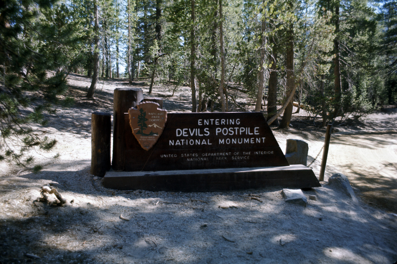 74-06-07, 43, Devils Postpile Nat Park, Calif