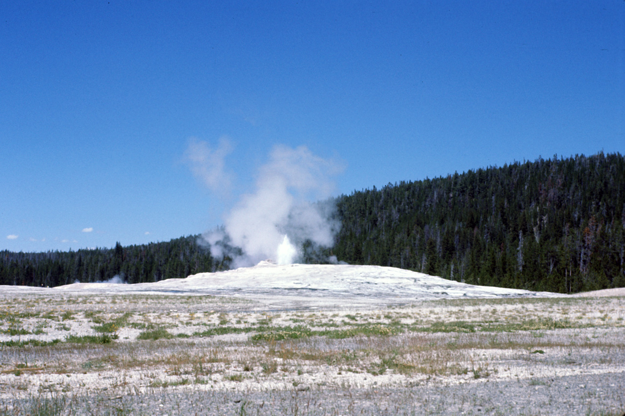 74-06-09, 011, Yellowstone Nat Park, Wyoming