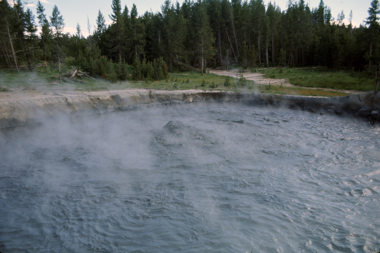 74-06-09, 103, Yellowstone Nat Park, Wyoming