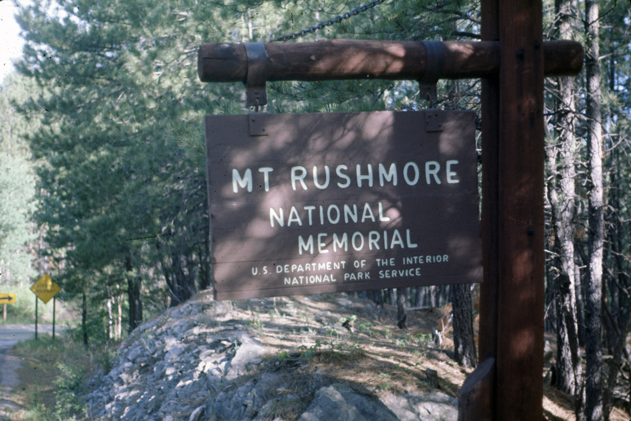 74-06-10, 06, Mount Rushmore Nat Memoral, South Dakota