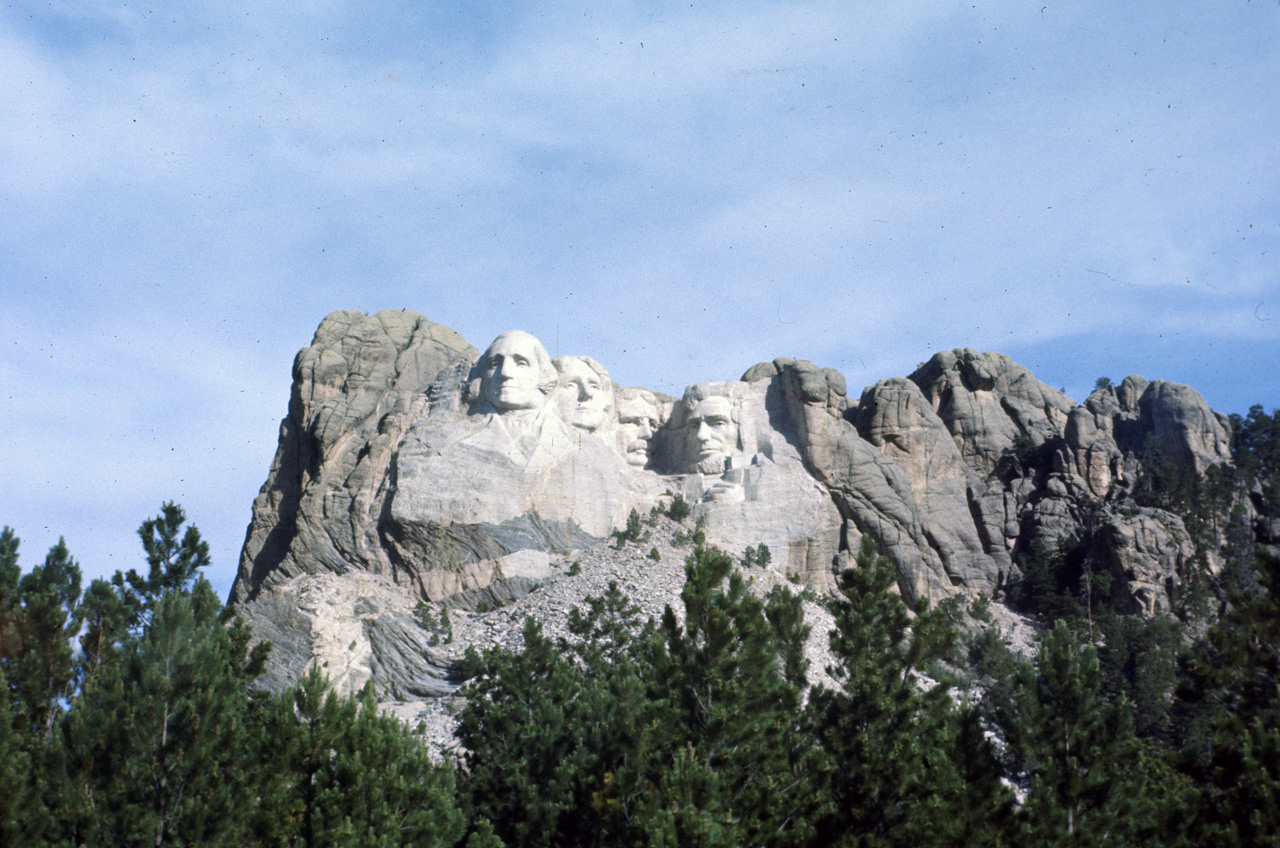 74-06-10, 10, Mount Rushmore Nat Memoral, South Dakota