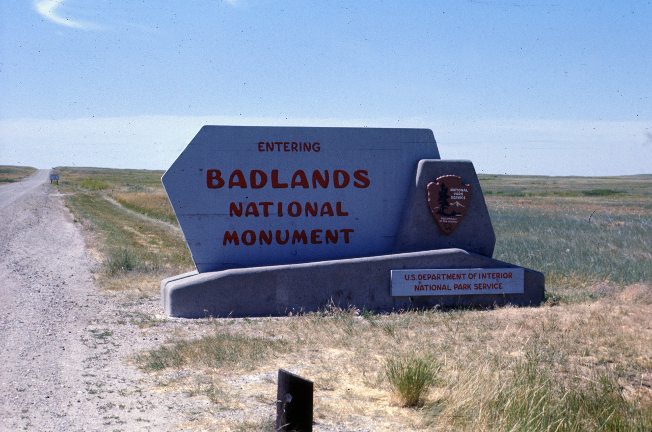 74-06-10, 12, Badlands Nat Monument, South Dakota