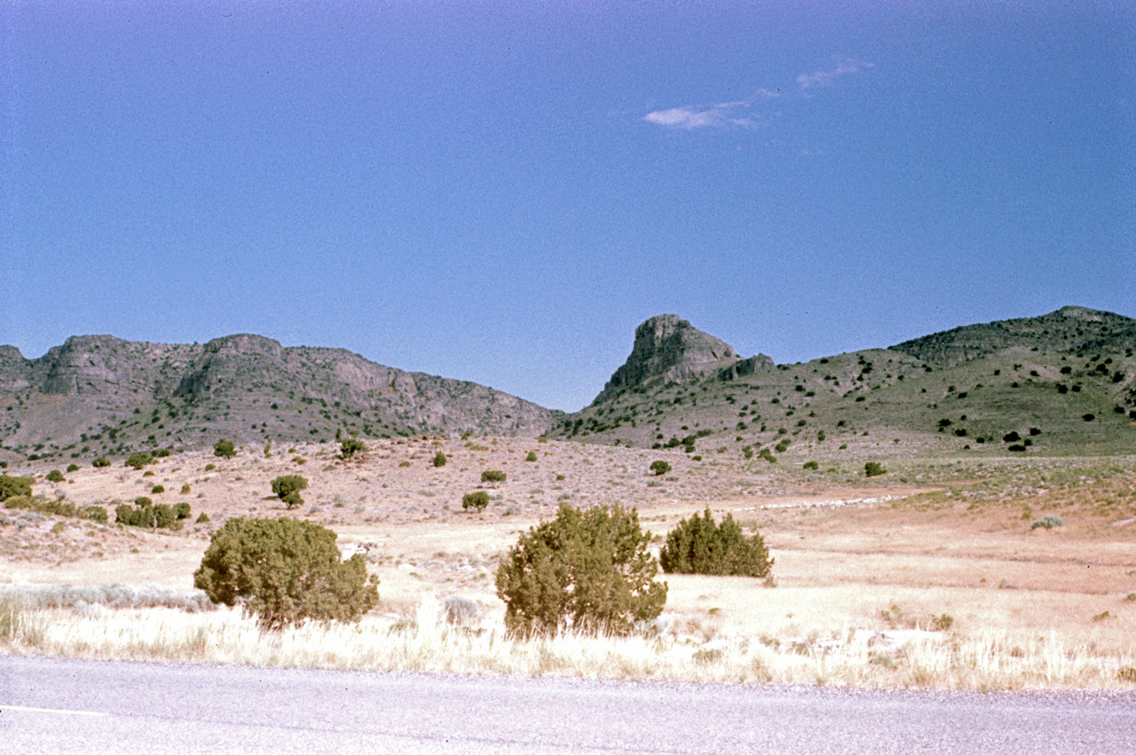 75-07-12, 015, Along Rt 6, Utah