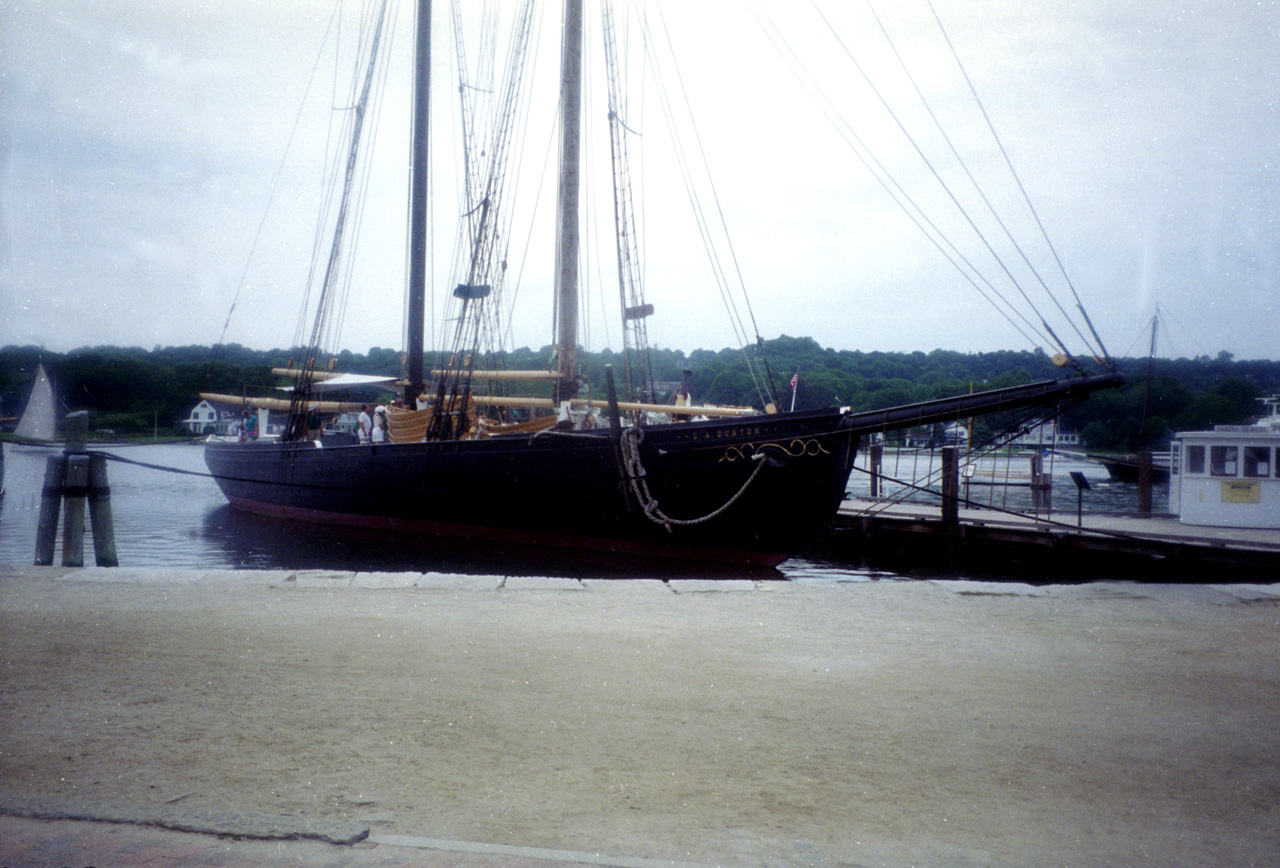 95-08-01, 02, Mystic, Connecticut