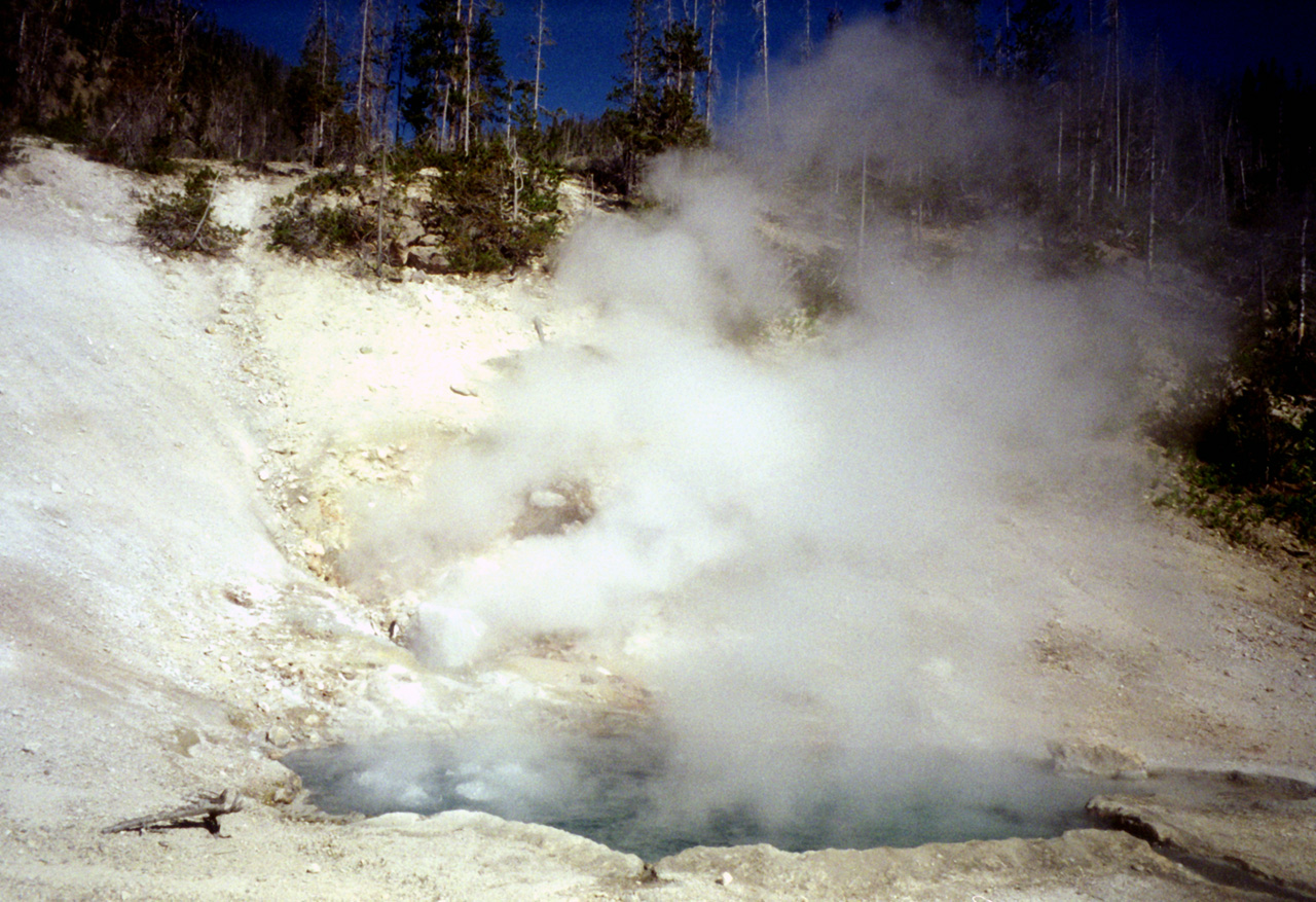 98-07-12, 18, Yellowstone Nat Park, Wyoming