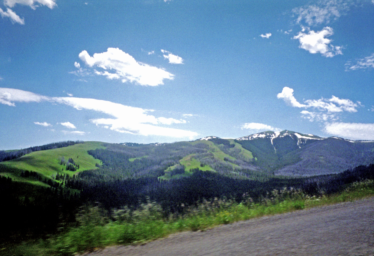 98-07-13, 22, Yellowstone Nat Park, Wyoming