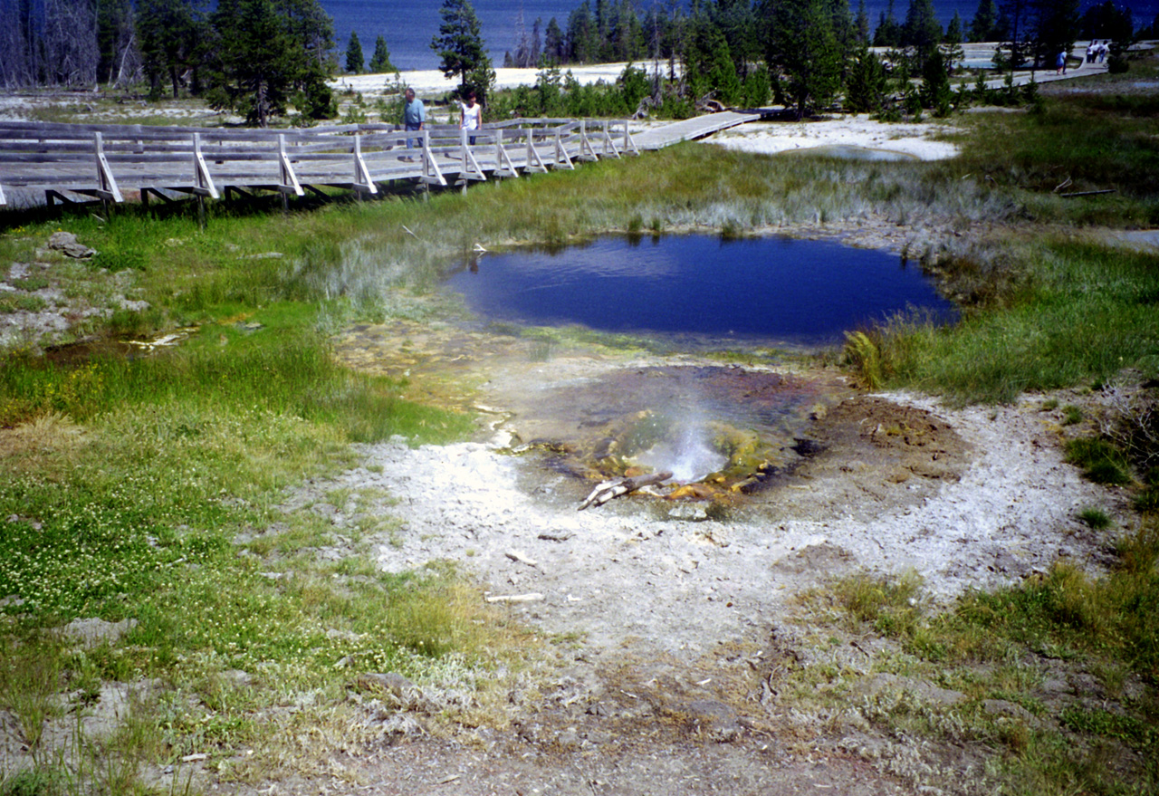 98-07-13, 40, Yellowstone Nat Park, Wyoming