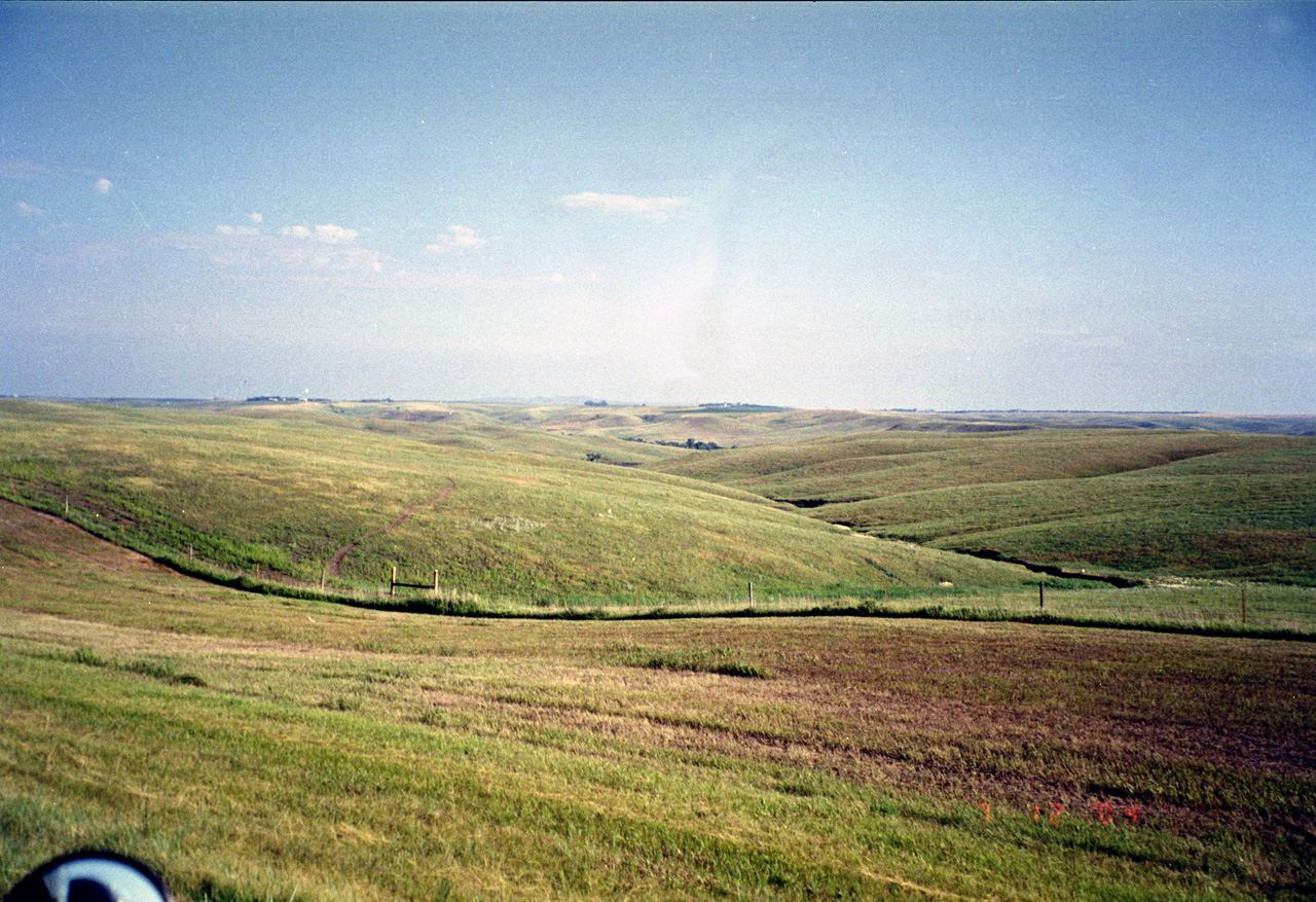 04-07-12, 03, Off the road, Rt 90 in South Dakota