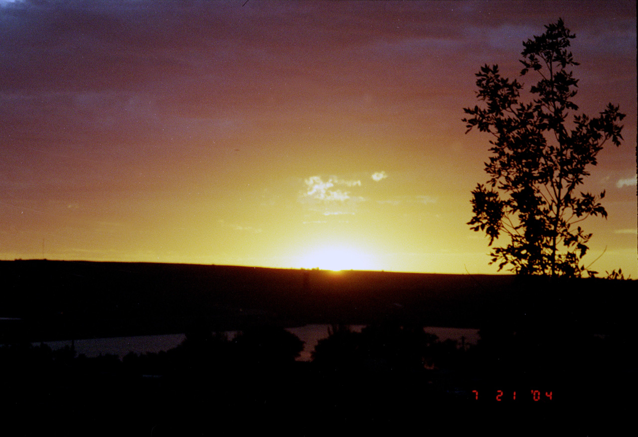 04-07-21, 02, Sunset in Chamberlain, Sout Dakota