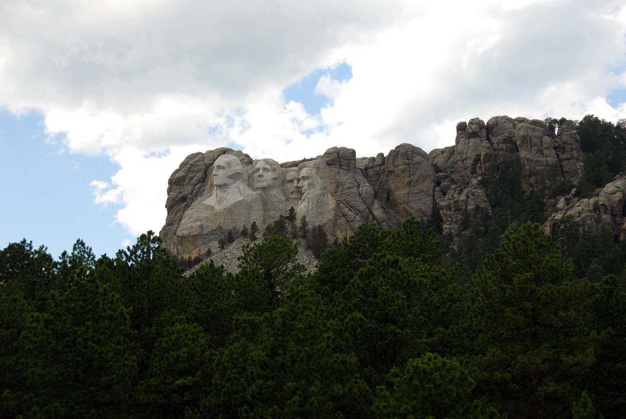 2008-07-19, 380, Mount Rushmore from Rt 36, South Dakota